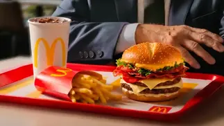 La nueva hamburguesa de McDonald’s en homenaje a una gloria de los Mundiales
