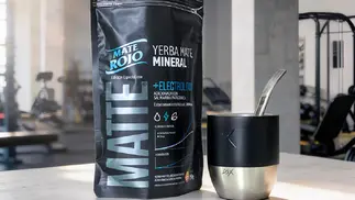 Cómo es la primera yerba mate del mundo que hidrata y cuánto cuesta