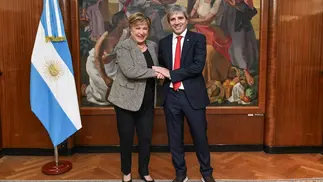 Qué falta para que el FMI le gire u$s900 millones a la Argentina y cuándo se aprobaría