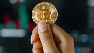 Bitcoin cayó a u$s76.300 tras el hackeo récord a Binance
