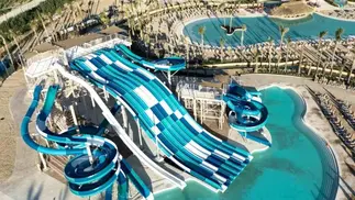 El parque acuático más grande de Argentina tiene 50 juegos y queda en Córdoba