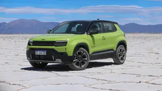 Jeep Avenger, cómo anda el motor híbrido, qué ofrece, precios y rivales