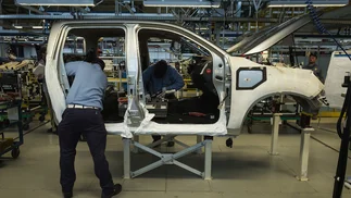 Esta marca de autos PREMIUM japonesa analiza irse de Argentina