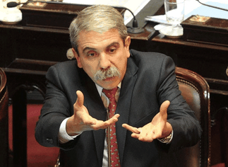 Aní­bal Fernández reveló por qué no estuvo el domingo en el búnker del FpV