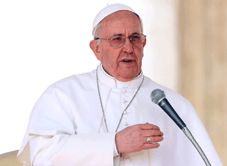 El Papa pidió que no se cuestione a los gays y a las mujeres que abortan