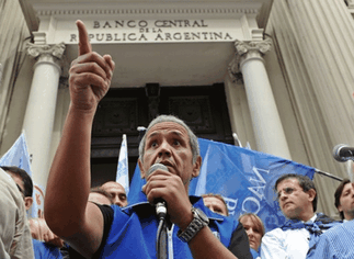 Los bancarios advierten que 'si la idea es no arreglar', redoblarán las medidas de fuerza