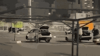 Cuidado si estacionás tu auto en este hipermercado: roban ruedas
