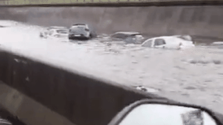 Temporal sorprendió al AMBA: diluvio, calles anegadas y un shopping inundado