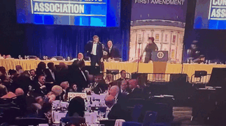 VIDEO | El momento en el que evacuaron a Donald Trump por un tiroteo en la Casa Blanca
