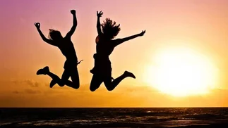 Cómo ser feliz, según la universidad de Harvard