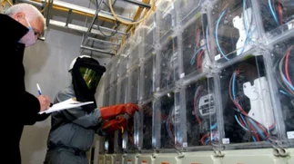 Detectan conexiones eléctricas clandestinas en Puerto Madero