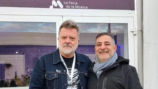 Carlos Mazalán conversando con Juanchi Baleirón