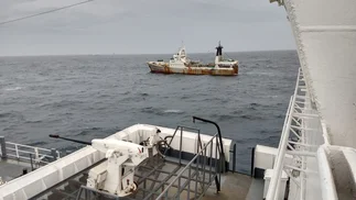 Denuncian que la flota china que saquea Mar Argentino comete actos de esclavitud