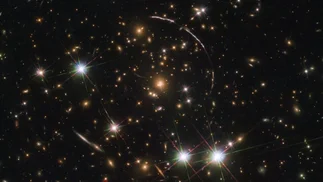 Presentan estrella un millón de veces más luminosa que el Sol