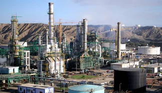 Naftas, en caos: alerta en refinerías por falta de materia prima