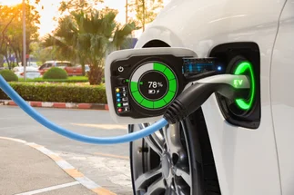 Advierten sobre desconfianza en vehículos eléctricos e híbridos