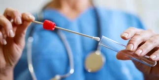 Cómo hago para conseguir trabajo en un laboratorio y con buen sueldo