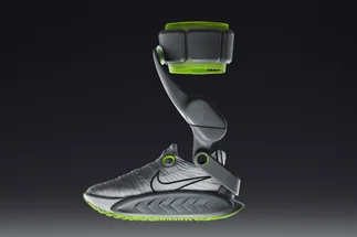 Caminar y correr cambia para siempre: así son las nuevas zapatillas motorizadas de Nike