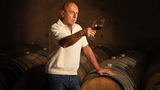 VIDEO | Tenía empresas exitosas, pero dejó todo para hacer vinos de alta gama en Mendoza