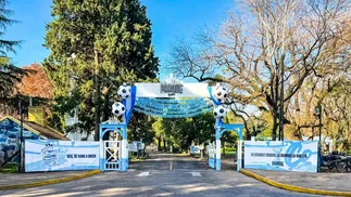 Marca de cerveza abre un parque para 1.000 hinchas con pantallas para ver el Mundial 2026