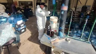 Clausuran tres plantas clandestinas de agua en el conurbano