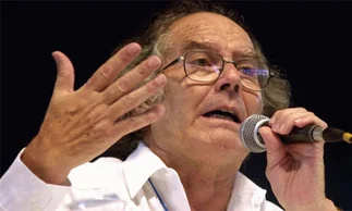 Perez Esquivel pidió reestatizar los trenes si bien el Gobierno ya maneja el Sarmiento