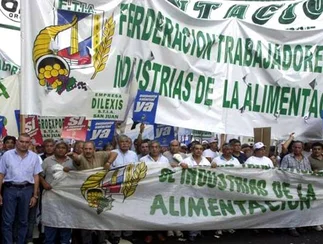 Alimentación paralizó plantas en reclamo de una suba salarial del 43%