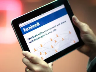 Los 'stickers' de Facebook llegan a la versión web de la red social