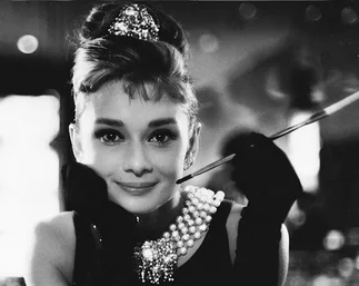 Audrey Hepburn sigue siendo un verdadero í­cono de estilo, por sobre Marilyn y Grace Kelly