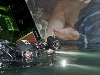 Tesoros bajo el agua: el 'botí­n' del Costa Concordia que atrae a los cazafortunas