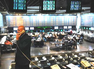 Las acciones financieras y petroleras se recuperaron y subieron hasta 5%