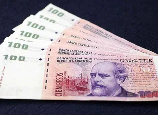 El Banco Central sigue inundando el mercado con billetes de 100 pesos