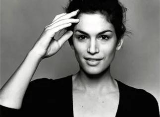 Belleza al natural: Cindy Crawford se anima a posar sin maquillaje
