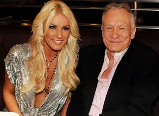Hugh Hefner perdona a la 'novia fugitiva' y vuelve a proponerle matrimonio a Crystal Harris