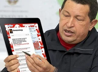 Oliver Stone filma la pelí­cula sobre Hugo Chávez y Ramonet prepara un libro