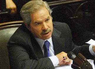 Felipe Solá contra el vicepresidente: 'Boudou está para andar en moto, no para gobernar'