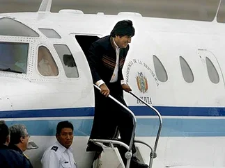 Evo Morales partió desde Austria hacia España tras el bloqueo de su vuelo