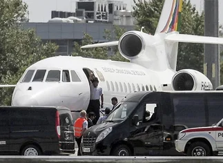 Evo regresa a Bolivia tras el 'secuestro' en Viena: 'Fue una agresión a América latina'