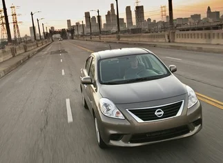 Nissan lanza la preventa del Versa con precios desde 98.900 pesos