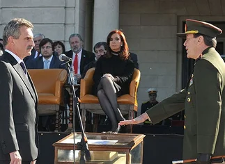 La Presidenta encabezó el ascenso de Milani, pese a las denuncias de grupos de DDHH
