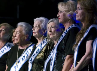 Miss Holocausto: el polémico concurso que reúne a mujeres sobrevivientes del genocidio nazi