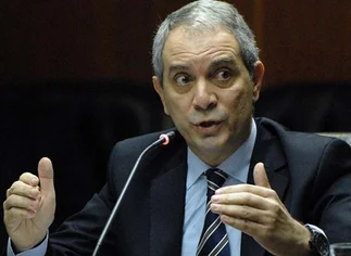 Para Julio Alak, un nuevo código de procedimiento le darí­a 'mayor celeridad' a la Justicia