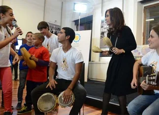 El baile de Cristina Kirchner al ritmo de la música cubana