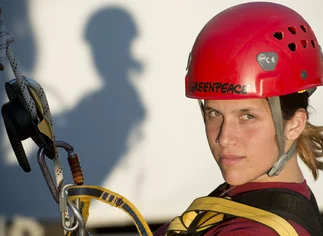 Rusia acusa de 'piraterí­a' a los argentinos de Greenpeace y podrí­an cumplir 15 años de prisión