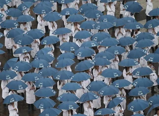 Al estilo Mary Poppins, Nivea llenó de paraguas la 9 de Julio