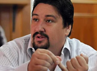 Maurice Closs y otros tres legisladores se alejan del Frente para la Victoria
