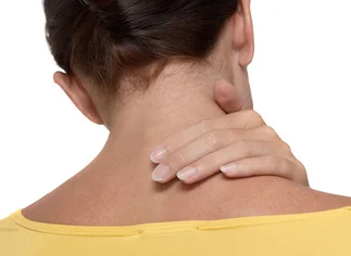Motorola patenta micrófono para smartphone que se tatuarí­a en el cuello