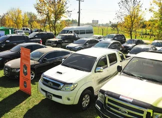 Advierten que los autos de gama media podrán pagar impuestos internos en el 2014