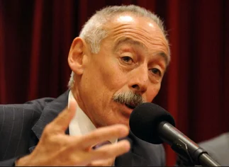 Para Sbatella, se lo impugna porque investiga casos vinculados con 'delitos de lesa humanidad'