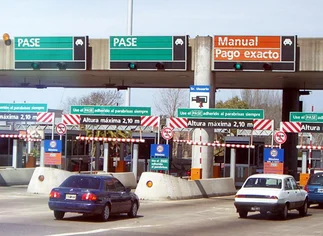 Con aumento, ya rigen las nuevas tarifas de peaje para autopistas de la Ciudad